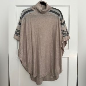 Splendid knit poncho, size XS/S
